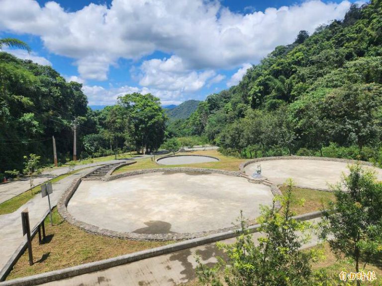 能高瀑布親水公園難開放