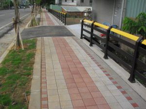 6.新增植栽帶區隔人車空間 後