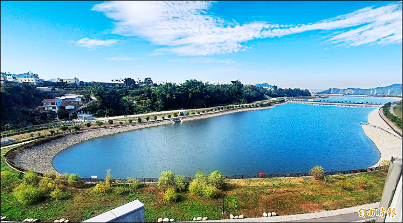 遊草屯鳥嘴潭人工湖 賞九九峰玩AR體驗