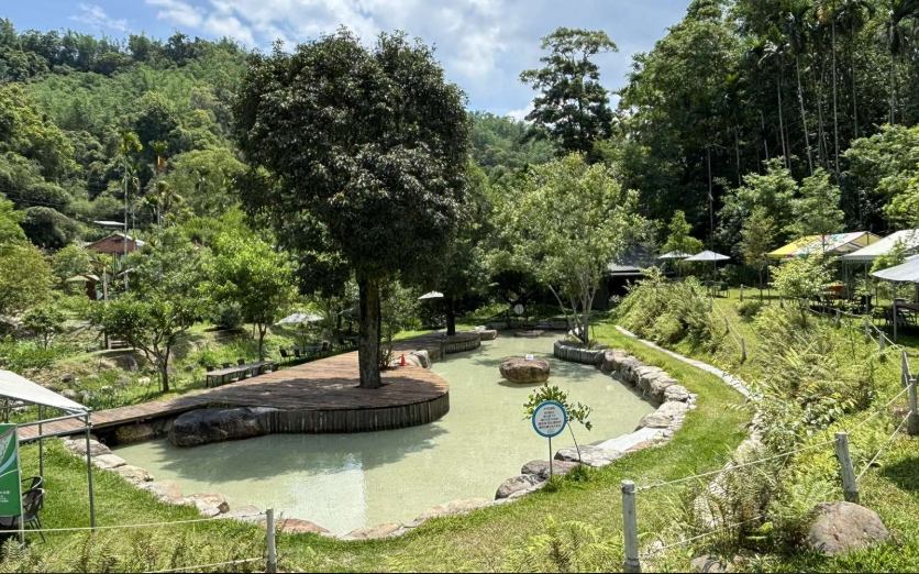 紅瓦厝山居民宿